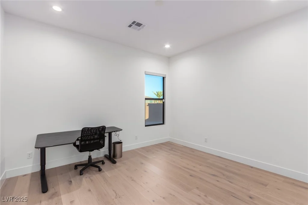 5725 El Royale, Las Vegas, NV 89149