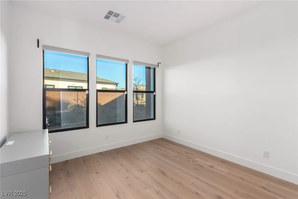 5725 El Royale, Las Vegas, NV 89149