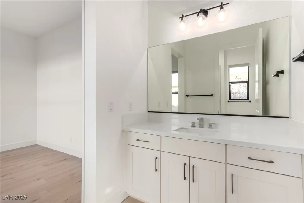 5725 El Royale, Las Vegas, NV 89149