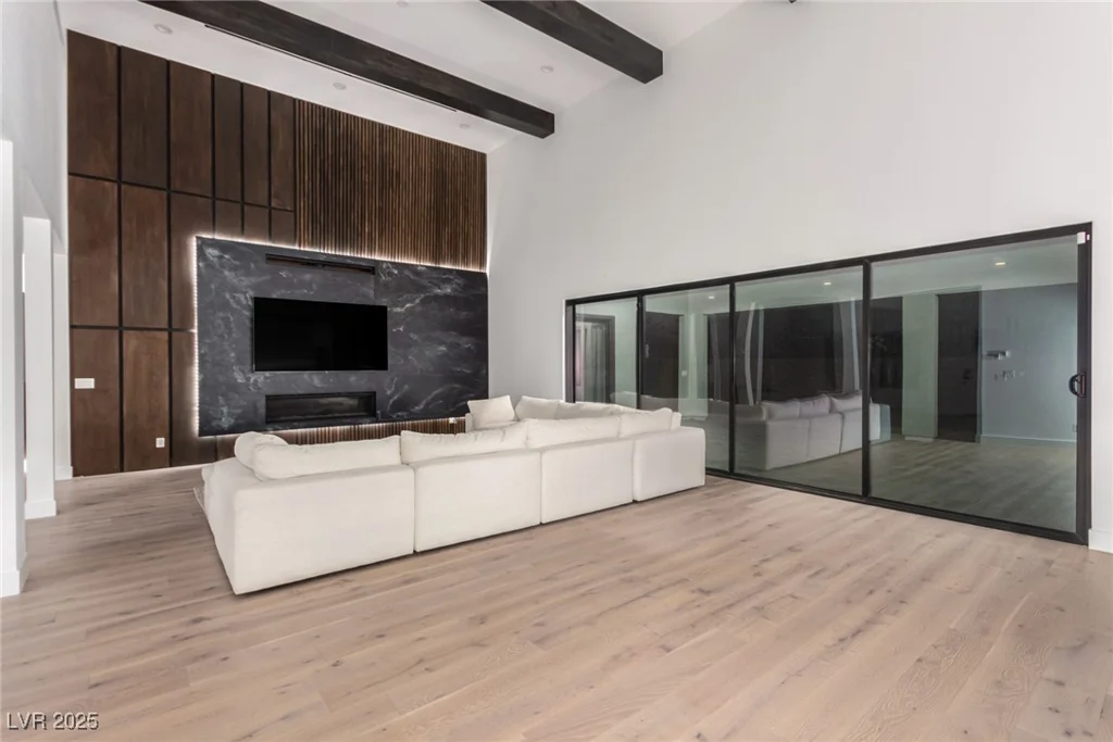 5725 El Royale, Las Vegas, NV 89149