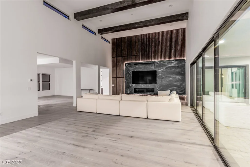 5725 El Royale, Las Vegas, NV 89149