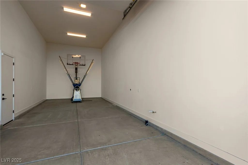 5725 El Royale, Las Vegas, NV 89149