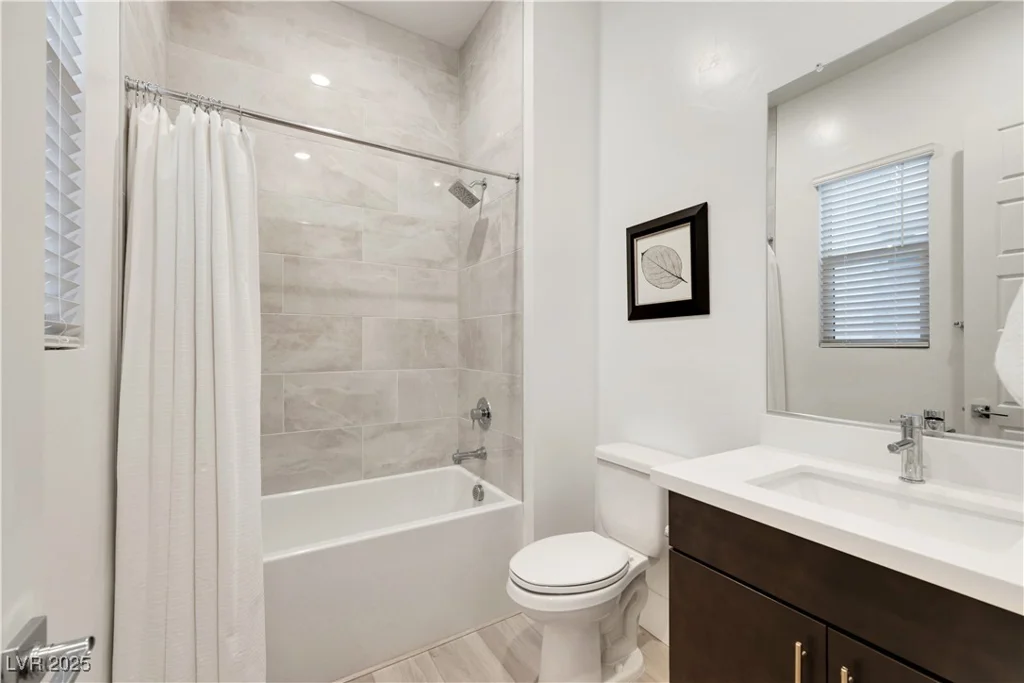 11895 SKYLINE ARCH, Las Vegas, NV 89138