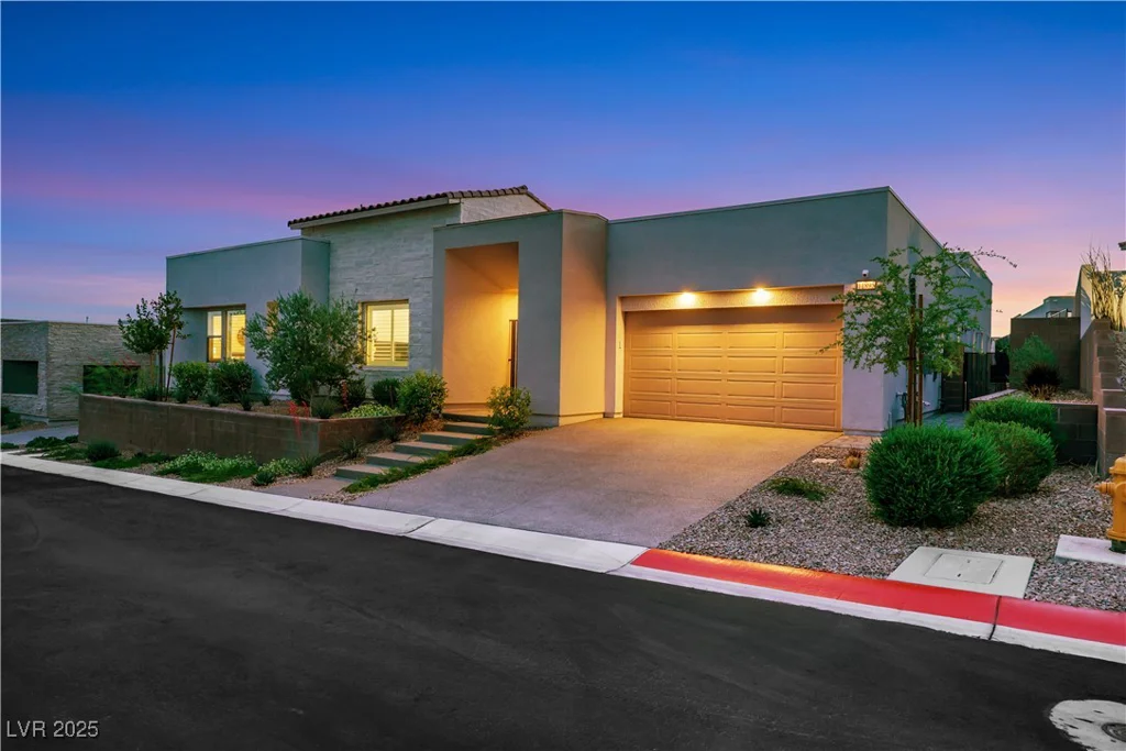 11895 SKYLINE ARCH, Las Vegas, NV 89138