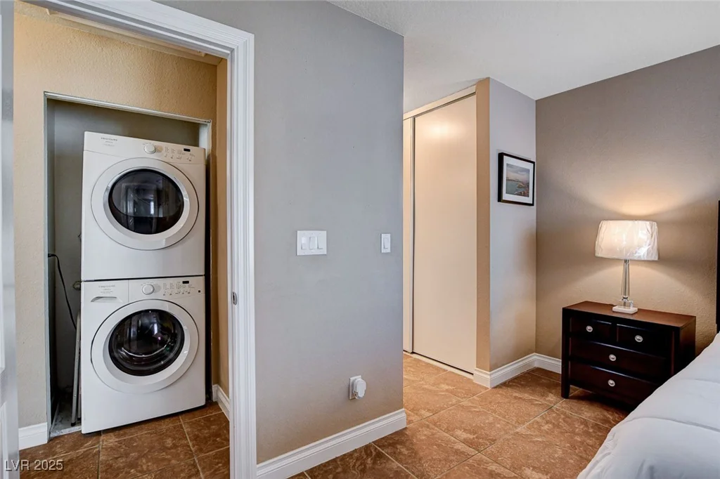 4860 Nara Vista, Las Vegas, NV 89103