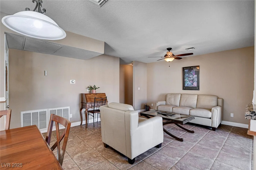 4860 Nara Vista, Las Vegas, NV 89103