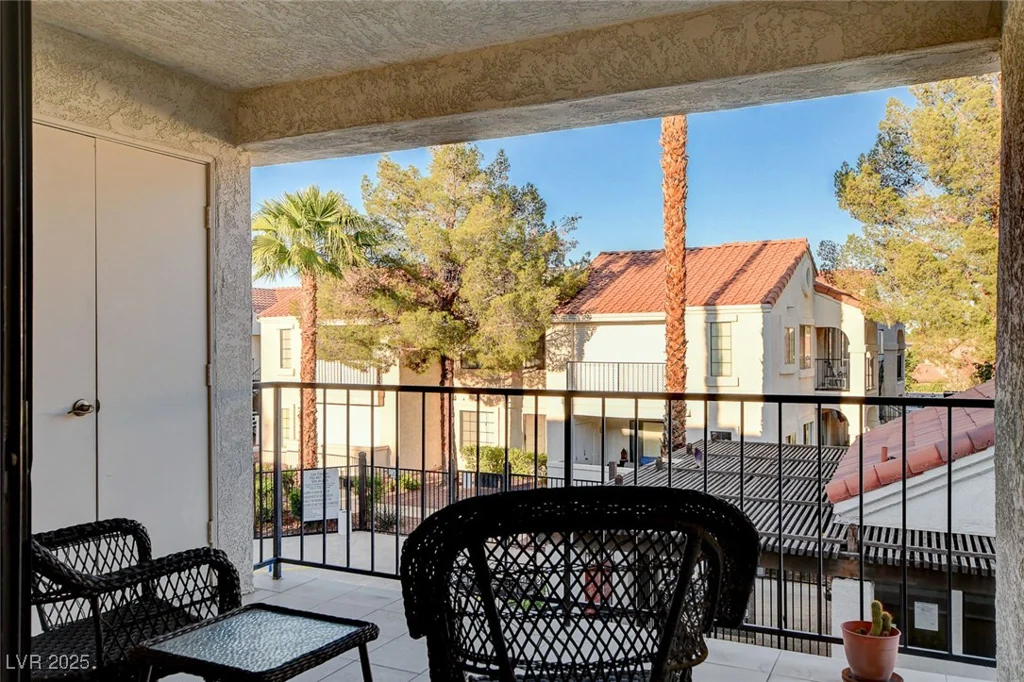 4860 Nara Vista, Las Vegas, NV 89103