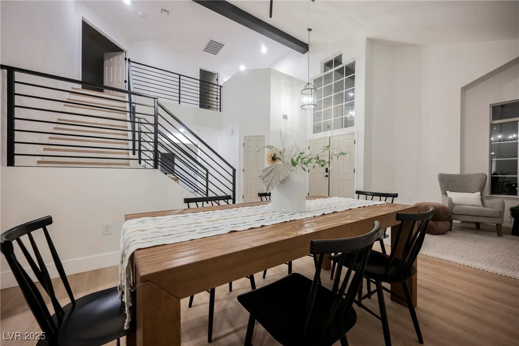 8401 Airmont, Las Vegas, NV 89128