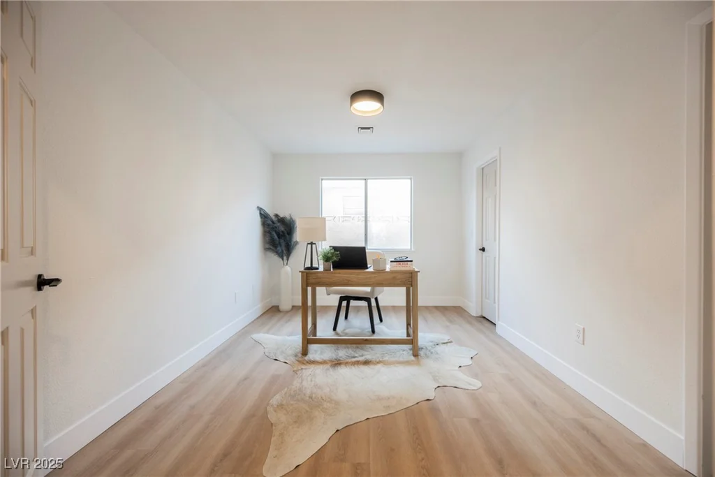 8401 Airmont, Las Vegas, NV 89128