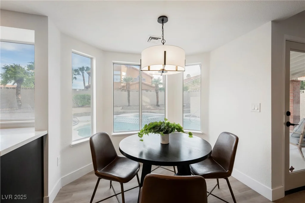 8401 Airmont, Las Vegas, NV 89128