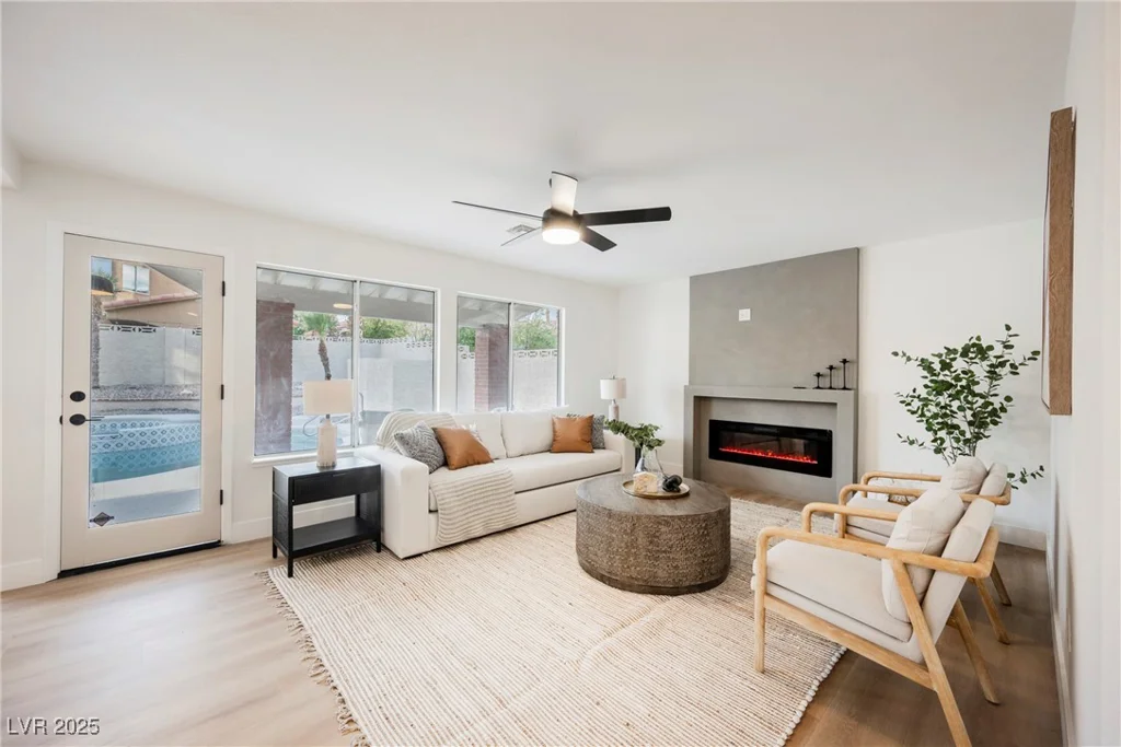 8401 Airmont, Las Vegas, NV 89128