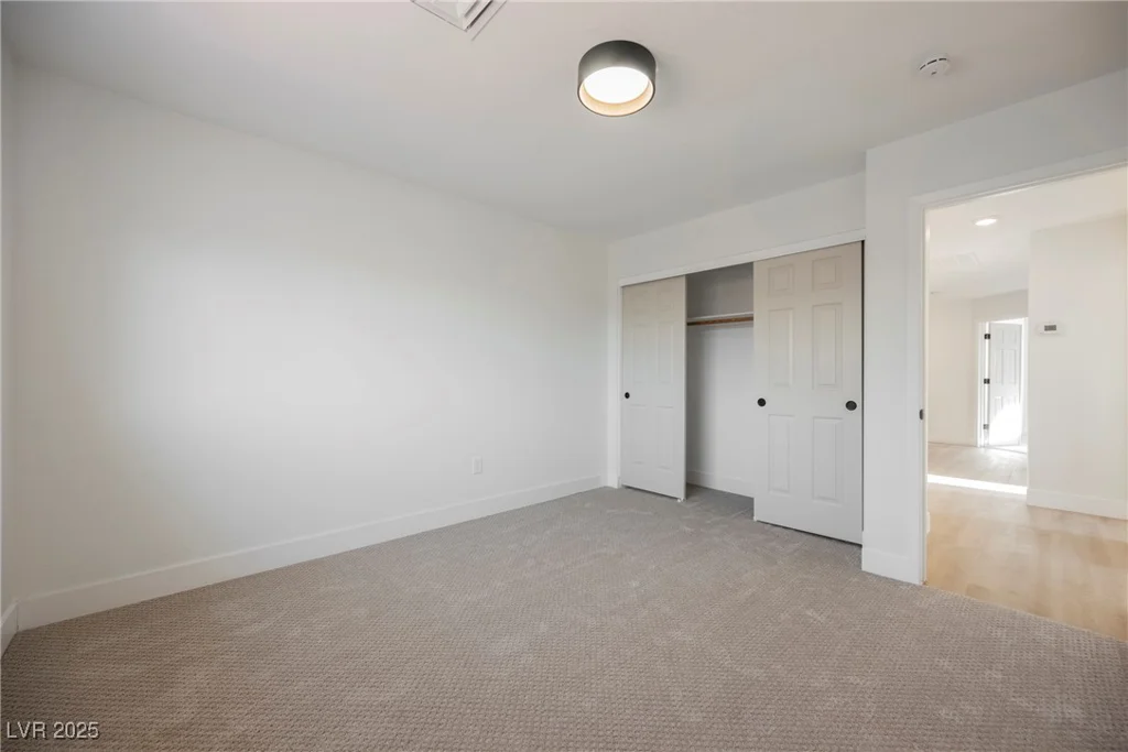 8401 Airmont, Las Vegas, NV 89128