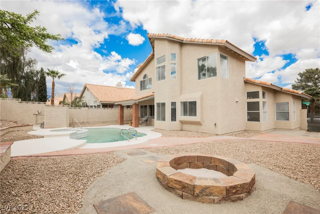 8401 Airmont, Las Vegas, NV 89128