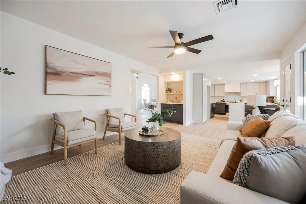 8401 Airmont, Las Vegas, NV 89128