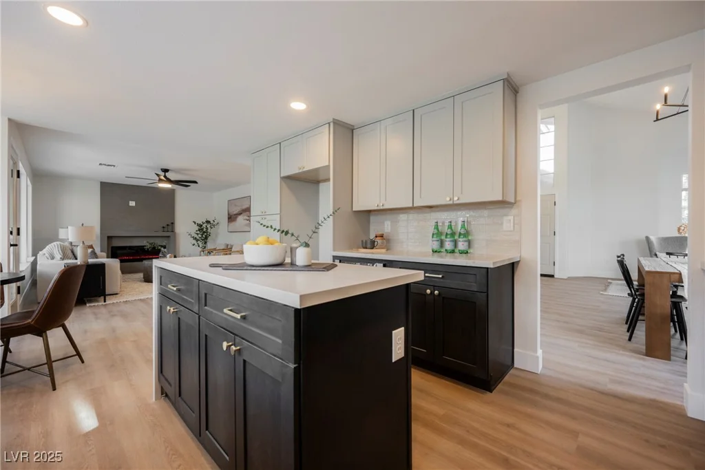 8401 Airmont, Las Vegas, NV 89128