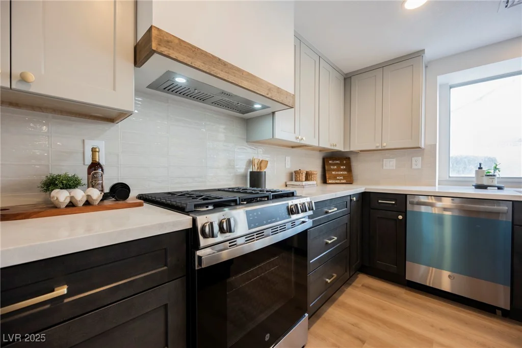 8401 Airmont, Las Vegas, NV 89128