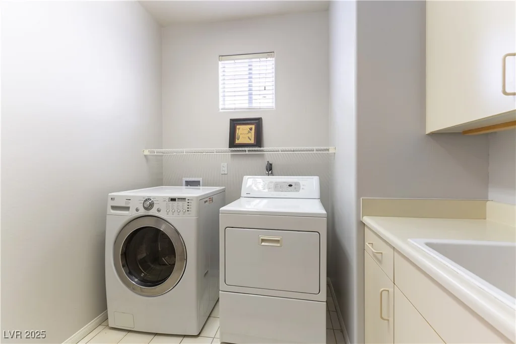 1933 Davina, Henderson, NV 89074