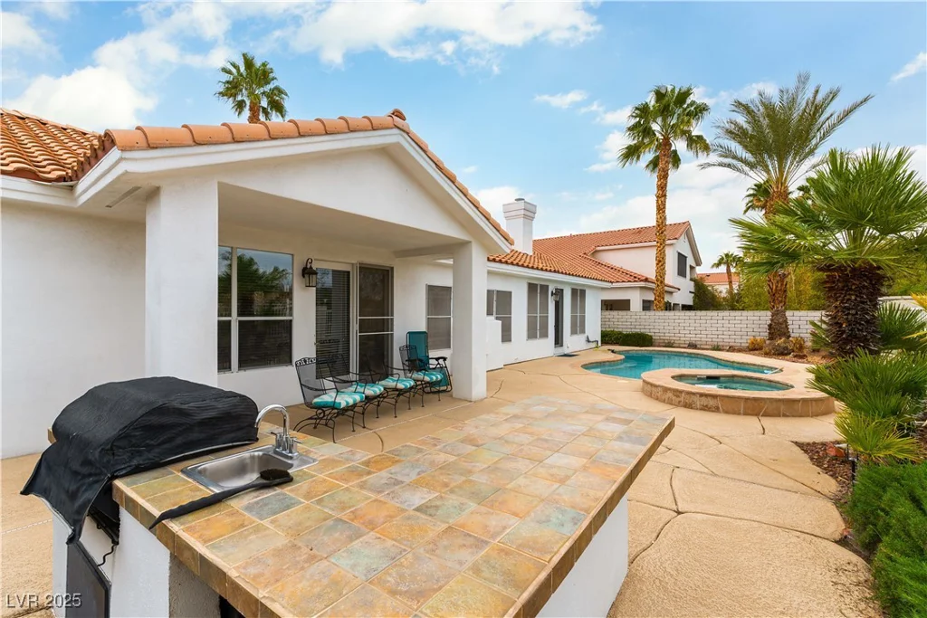 1933 Davina, Henderson, NV 89074