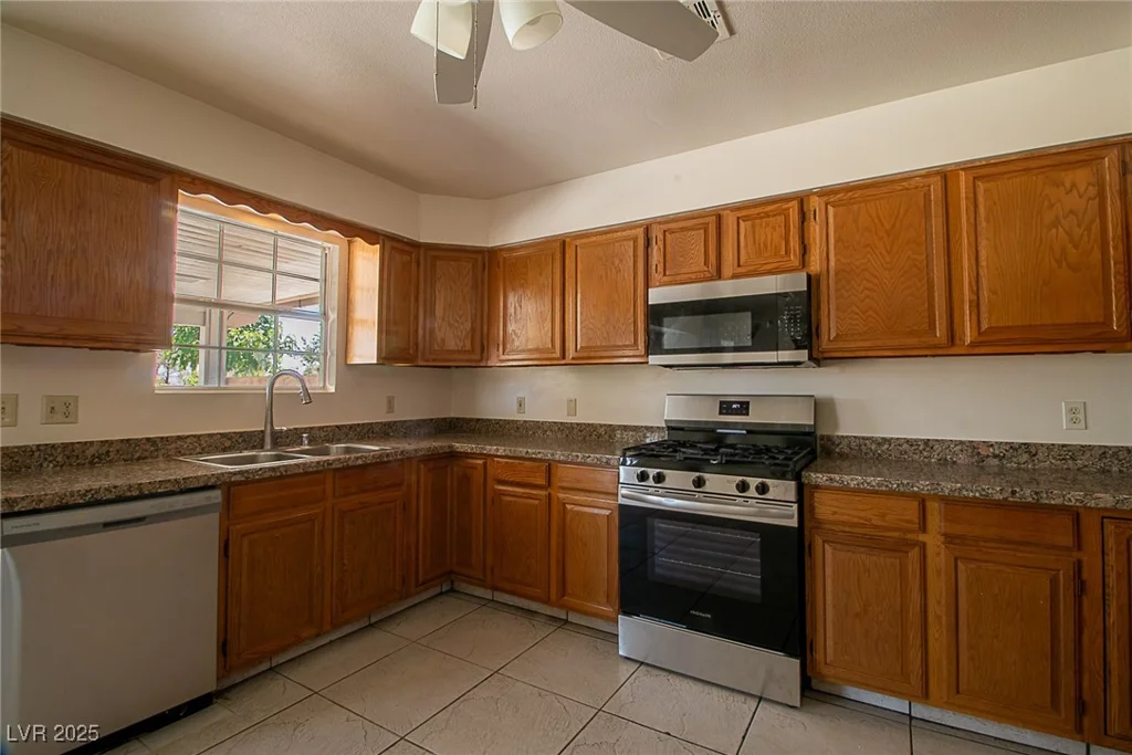 5170 Pearl, Las Vegas, NV 89120