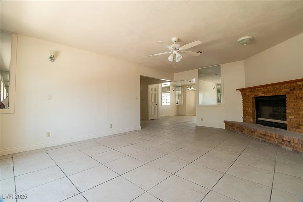 5170 Pearl, Las Vegas, NV 89120