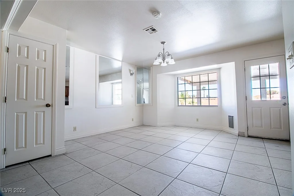 5170 Pearl, Las Vegas, NV 89120