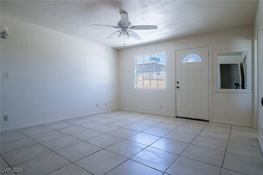 5170 Pearl, Las Vegas, NV 89120