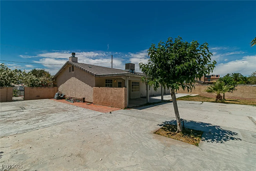 5170 Pearl, Las Vegas, NV 89120