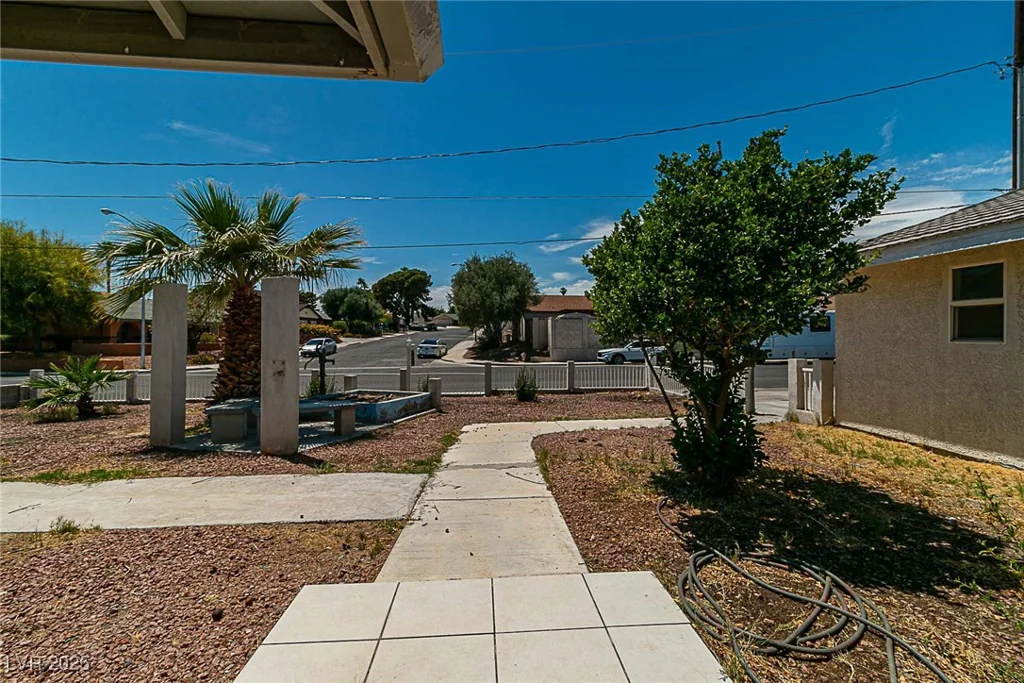 5170 Pearl, Las Vegas, NV 89120