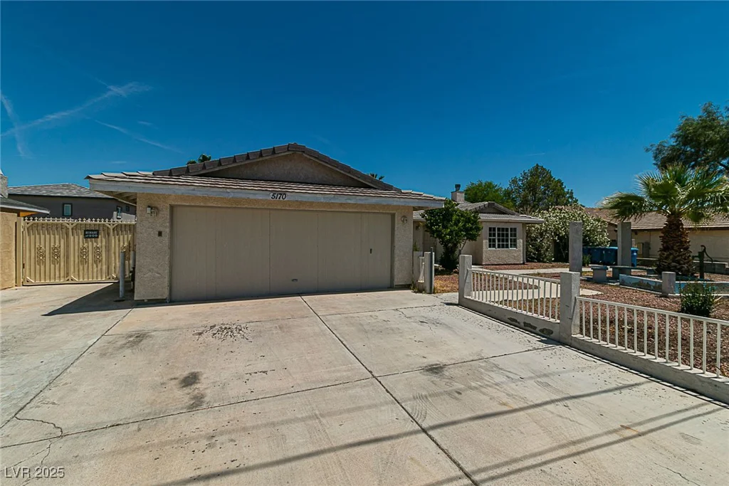 5170 Pearl, Las Vegas, NV 89120