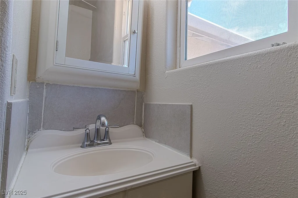 5170 Pearl, Las Vegas, NV 89120