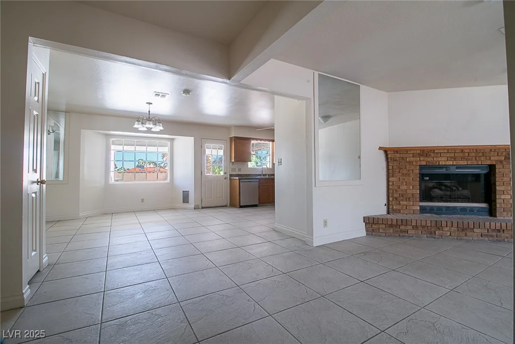 5170 Pearl, Las Vegas, NV 89120