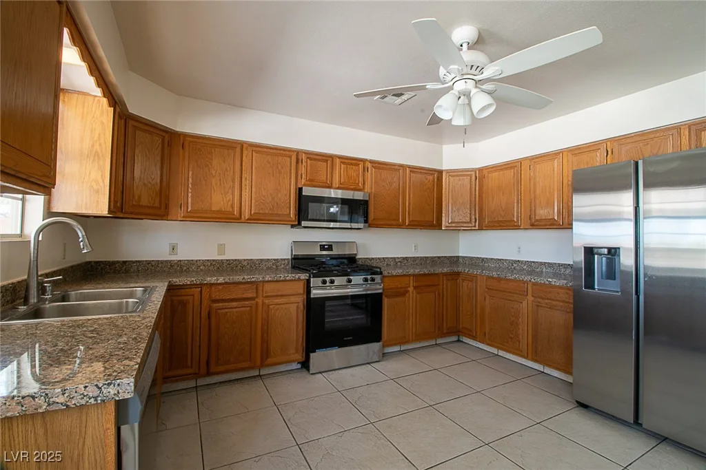 5170 Pearl, Las Vegas, NV 89120