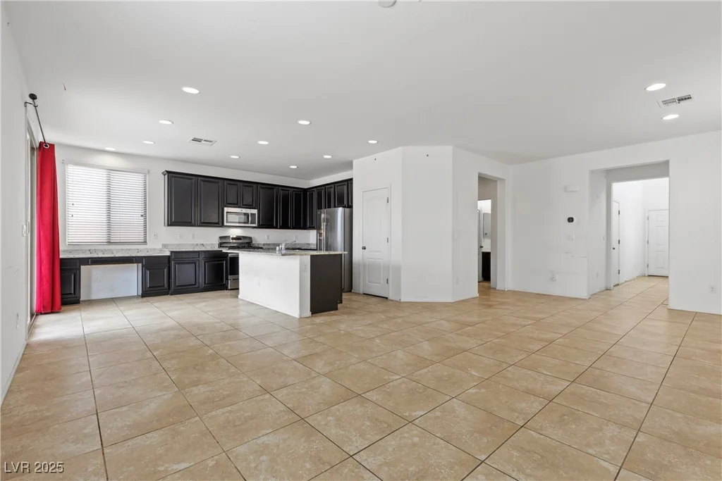 6354 Point Isabel, Las Vegas, NV 89122