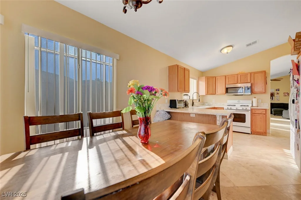 9398 Sailing Water, Las Vegas, NV 89147