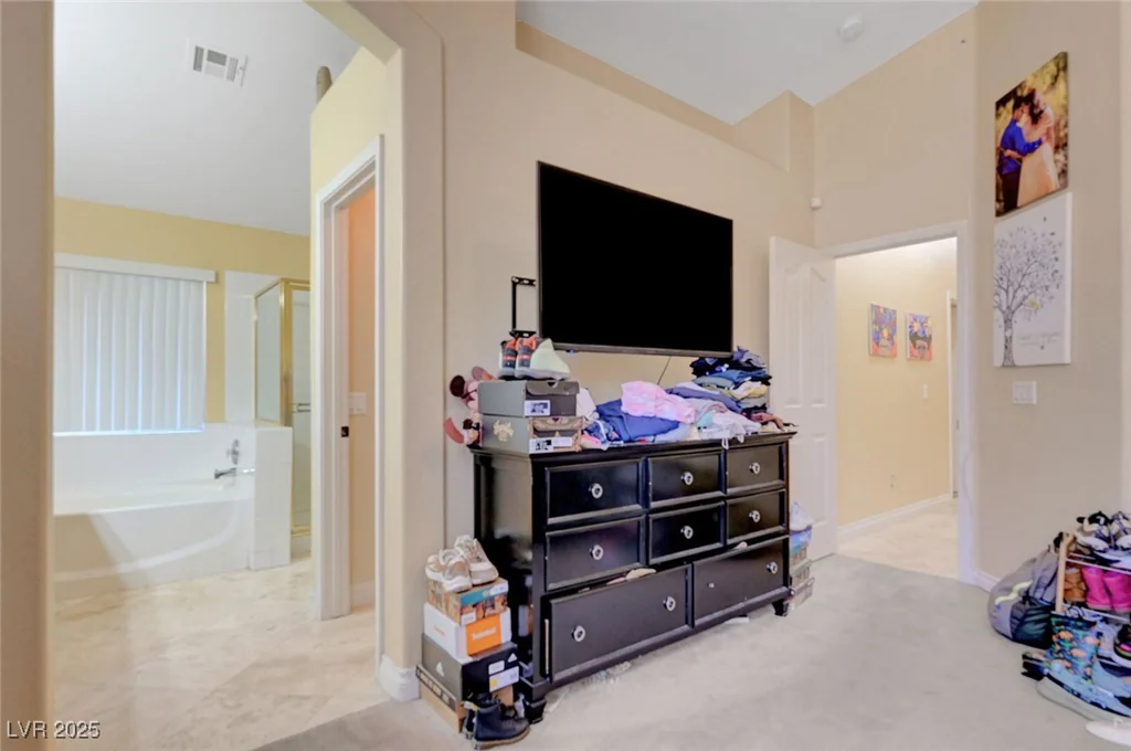 9398 Sailing Water, Las Vegas, NV 89147
