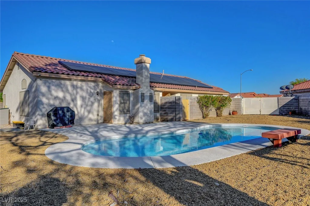 9398 Sailing Water, Las Vegas, NV 89147