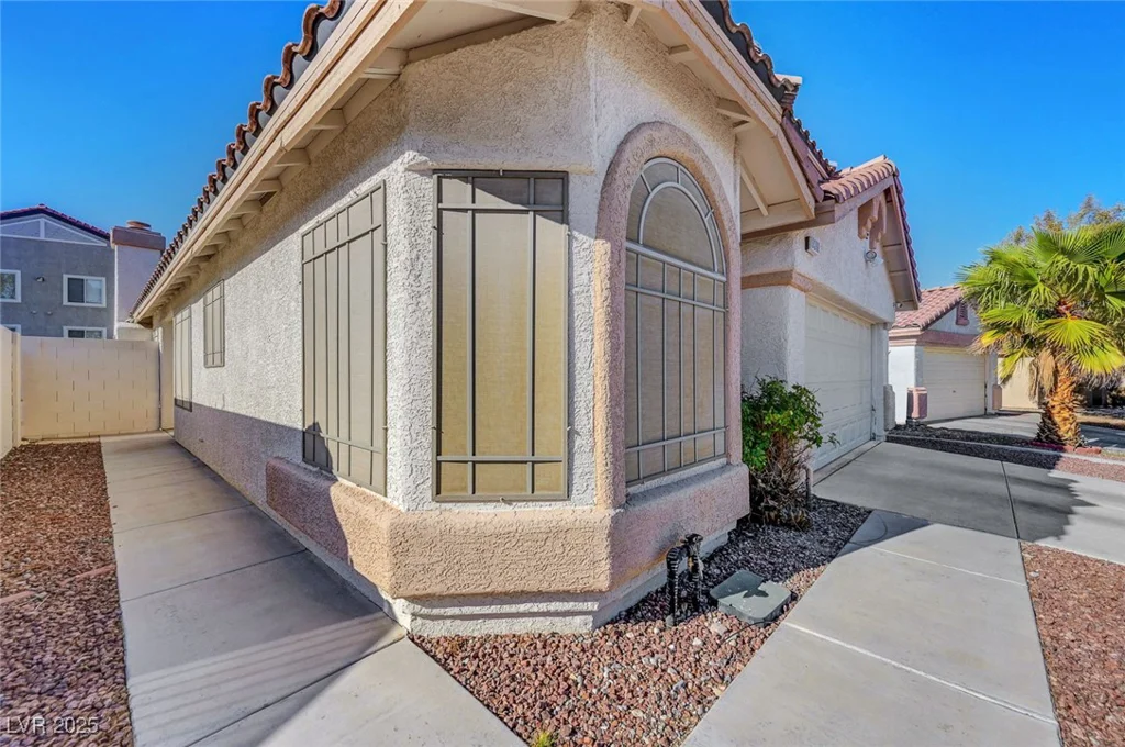 9398 Sailing Water, Las Vegas, NV 89147
