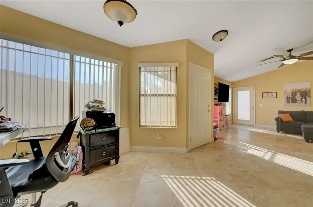 9398 Sailing Water, Las Vegas, NV 89147