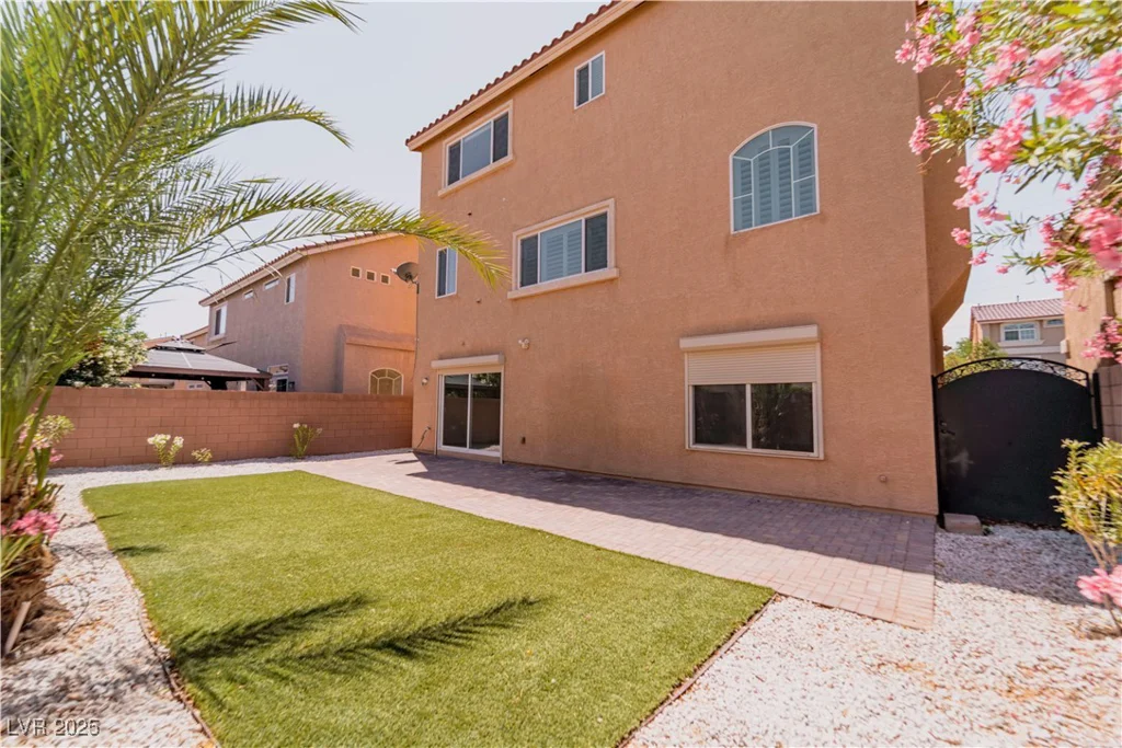 9728 Panther Hollow, Las Vegas, NV 89141