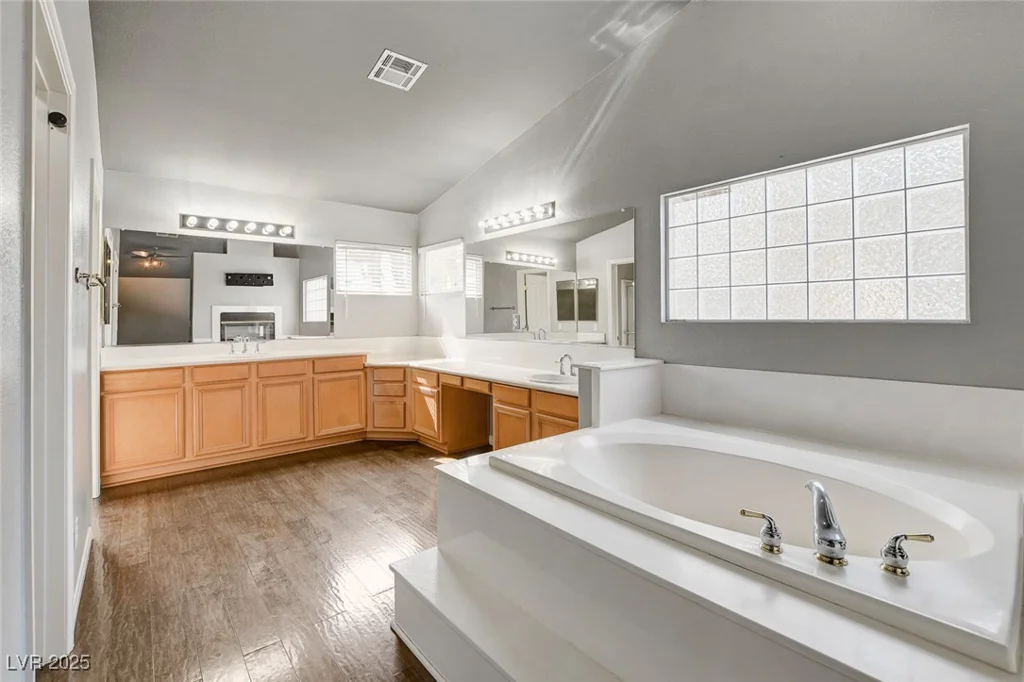 2679 Regency Cove, Las Vegas, NV 89121