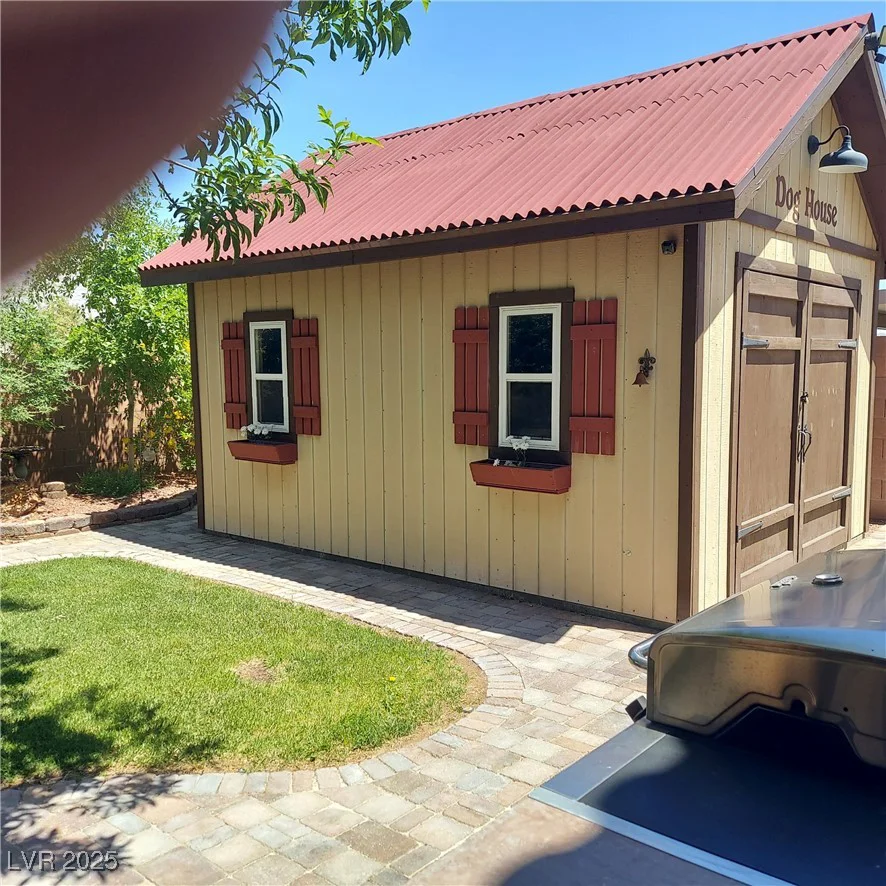 5516 Coyote Falls, Las Vegas, NV 89131