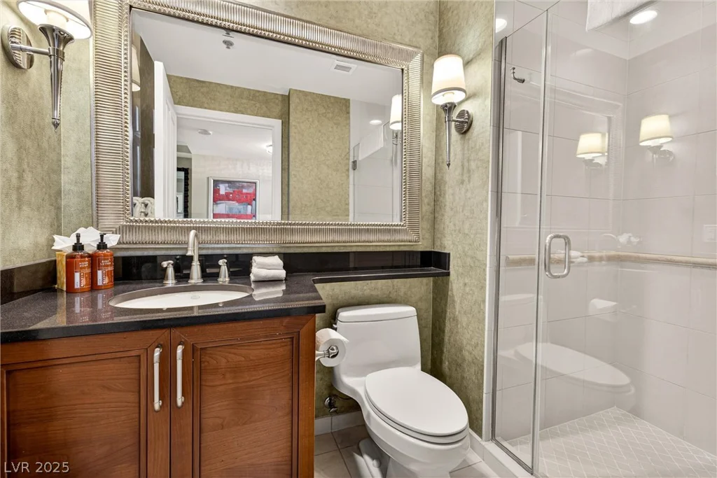 125 Harmon, Las Vegas, NV 89109