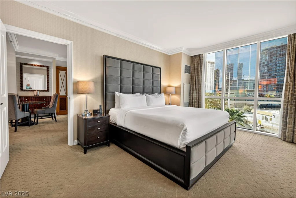 125 Harmon, Las Vegas, NV 89109