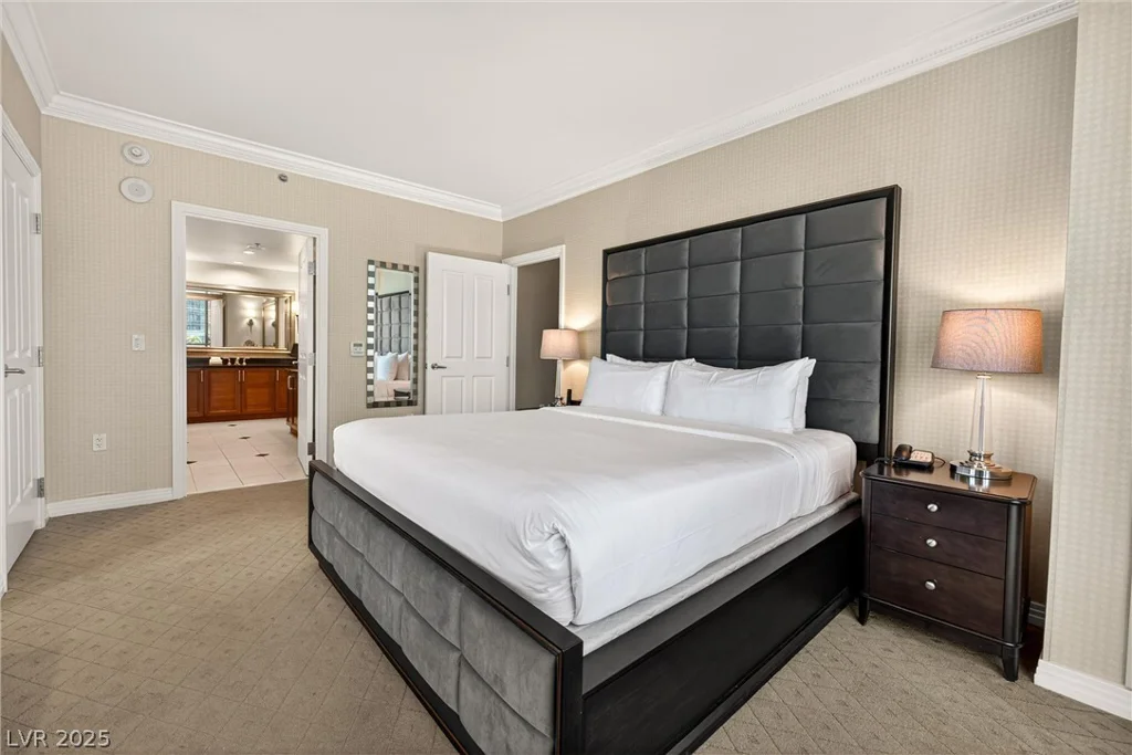 125 Harmon, Las Vegas, NV 89109