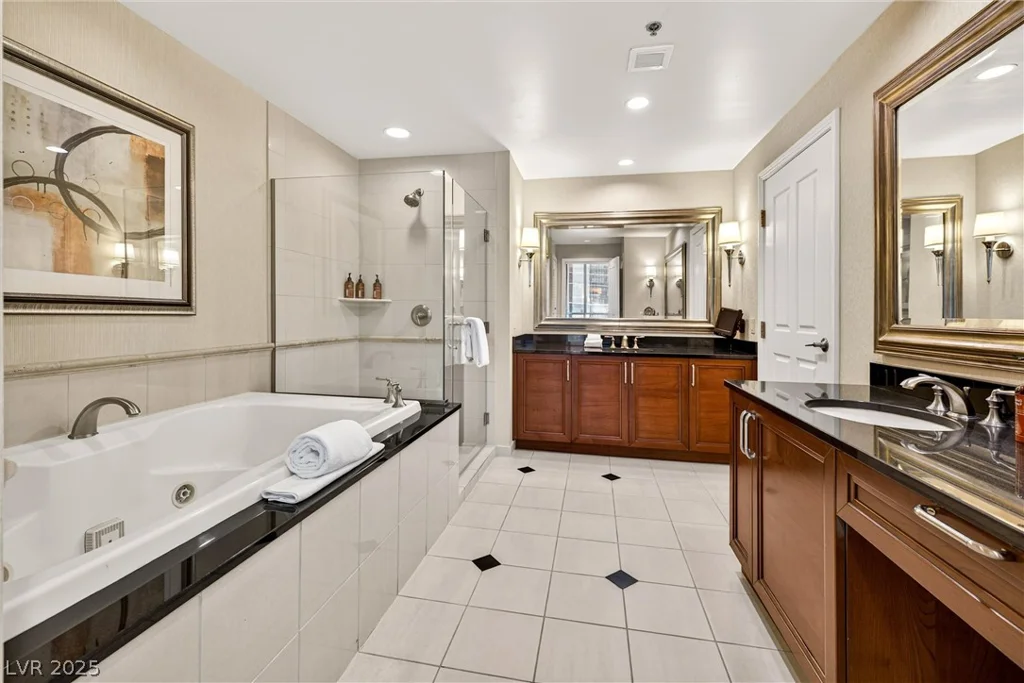 125 Harmon, Las Vegas, NV 89109