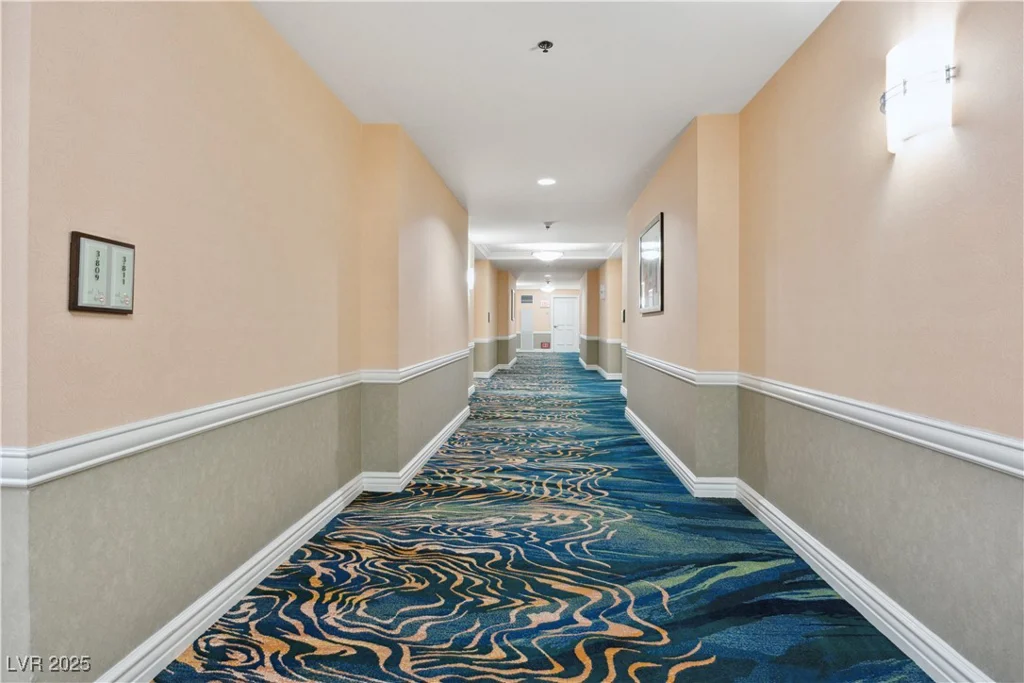 125 Harmon, Las Vegas, NV 89109