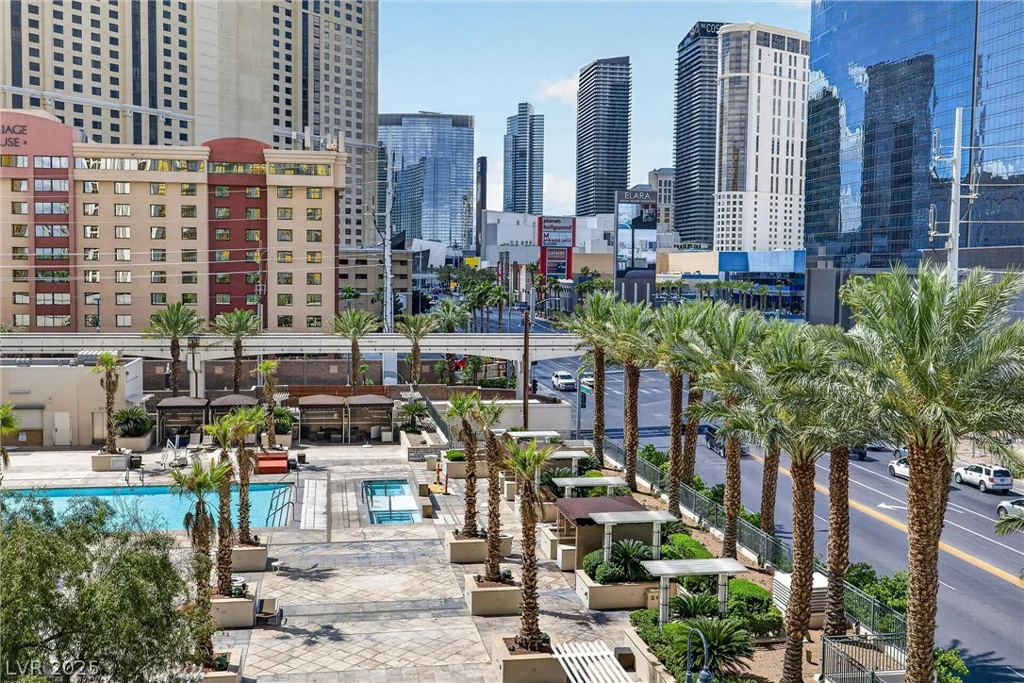 125 Harmon, Las Vegas, NV 89109