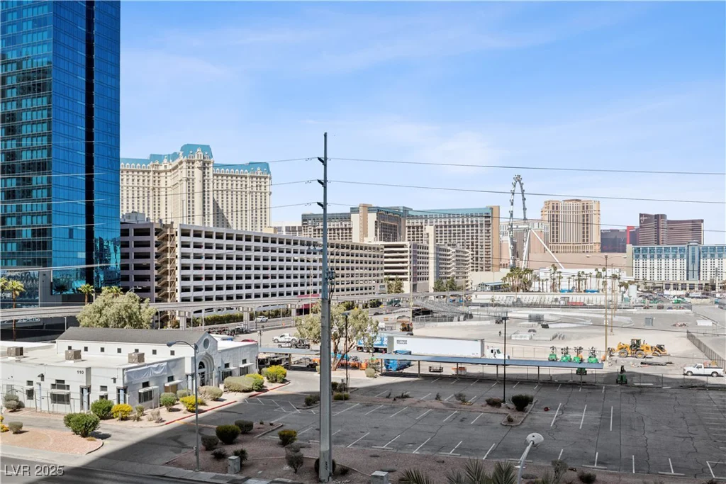 125 Harmon, Las Vegas, NV 89109