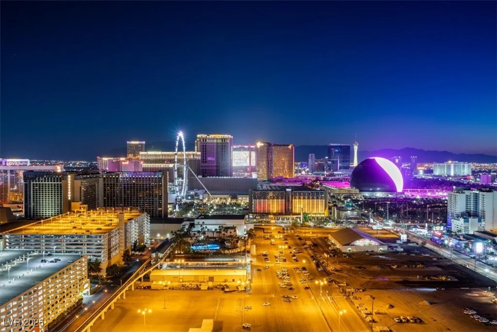 125 Harmon, Las Vegas, NV 89109