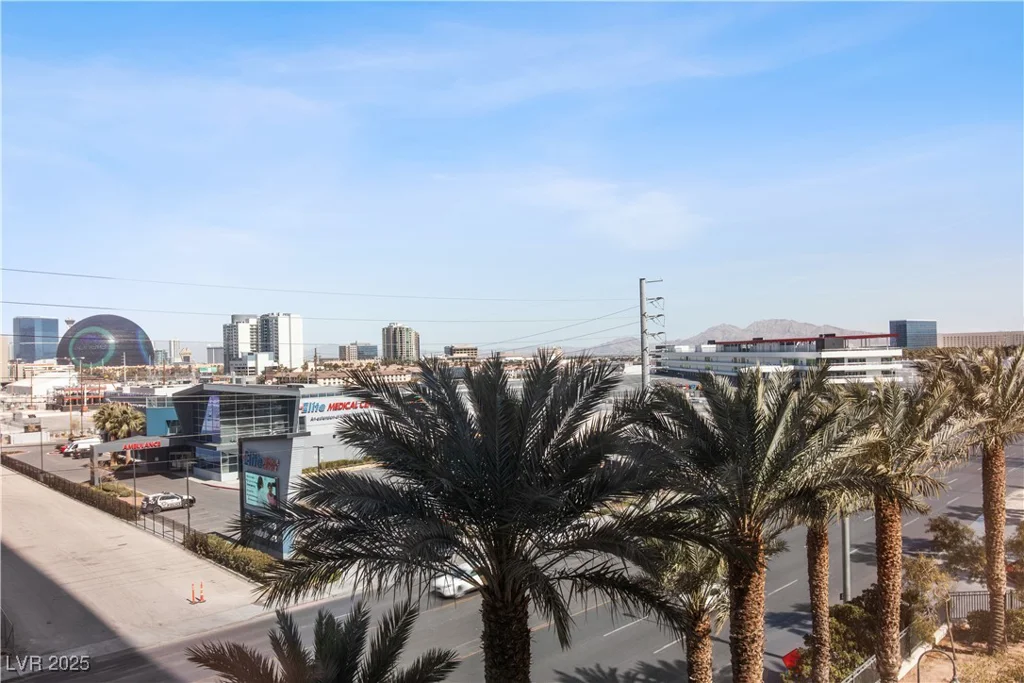 125 Harmon, Las Vegas, NV 89109